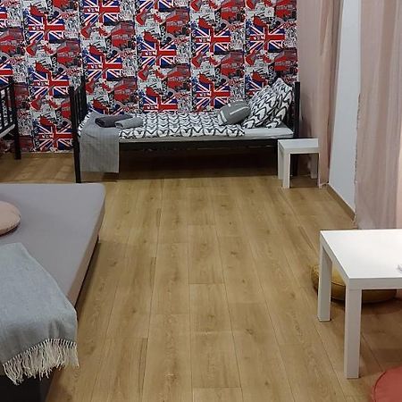 London Fog Apartment In The Party District Budapest Extérieur photo